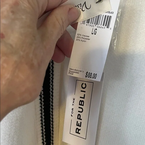 For The Republic Cream and Black Women's Cardigan nwt - Picture 2 of 7